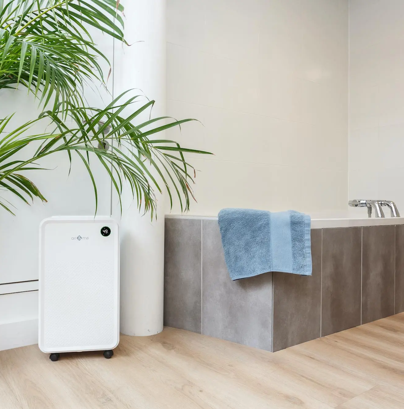 Kondensacyjny osuszacz powietrza Air&me Lary 12L/24h